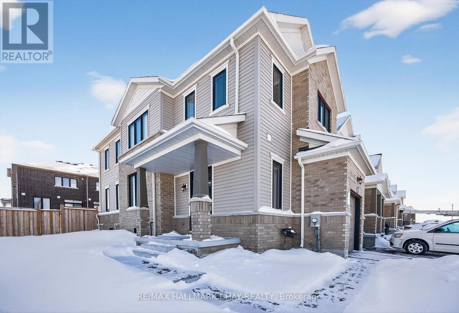 1 Milady Crescent, Barrie, Ontario  L9J 0X3 - Photo 2 - S12806208