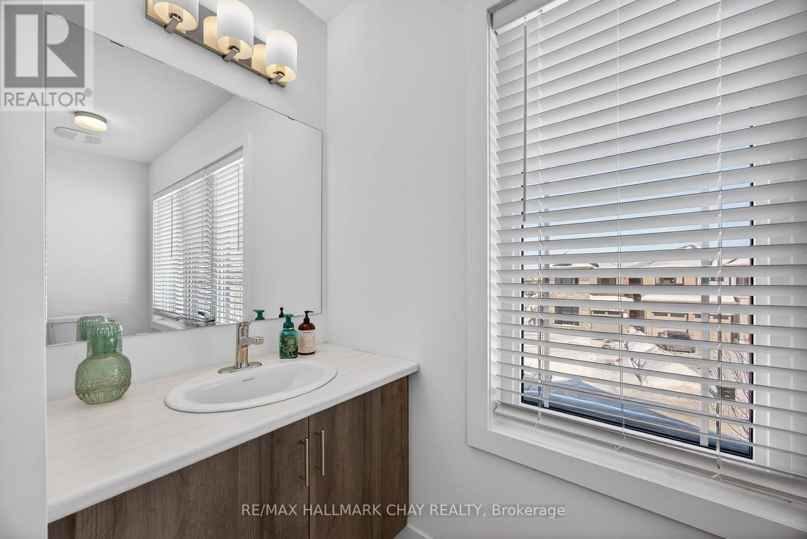 1 Milady Crescent, Barrie, Ontario  L9J 0X3 - Photo 22 - S12806208