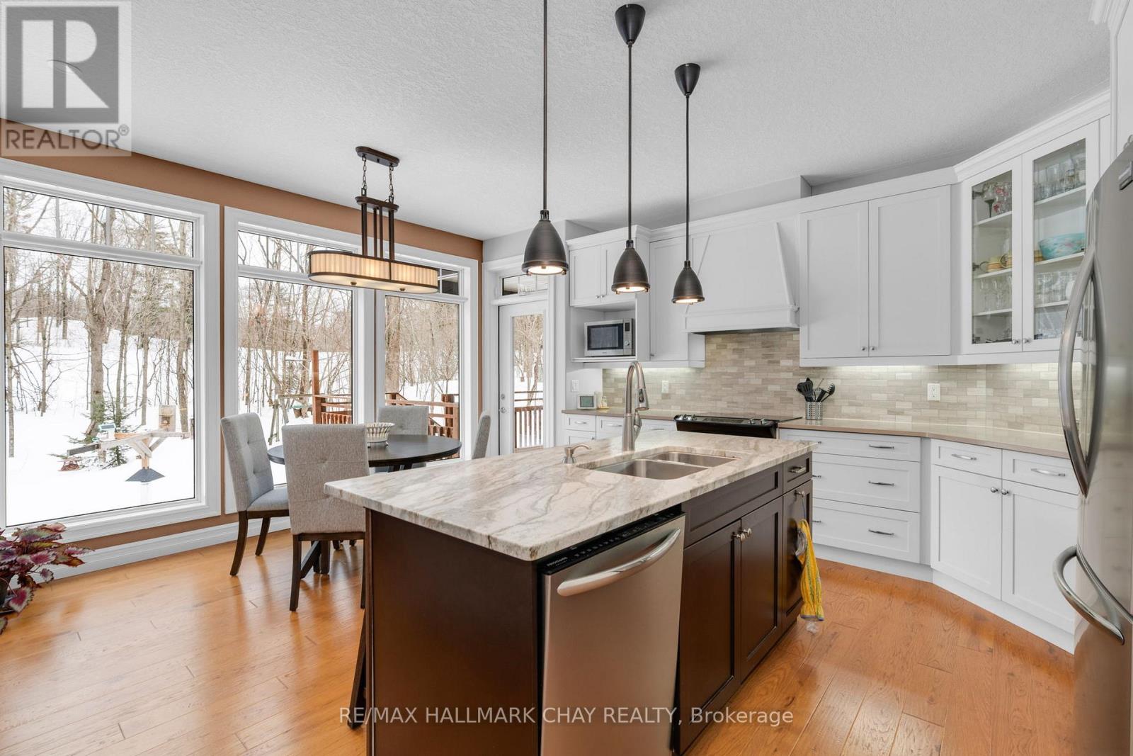 25 Country Club Lane, Oro-Medonte (Horseshoe Valley), Ontario  L4M 4Y8 - Photo 6 - S12806266