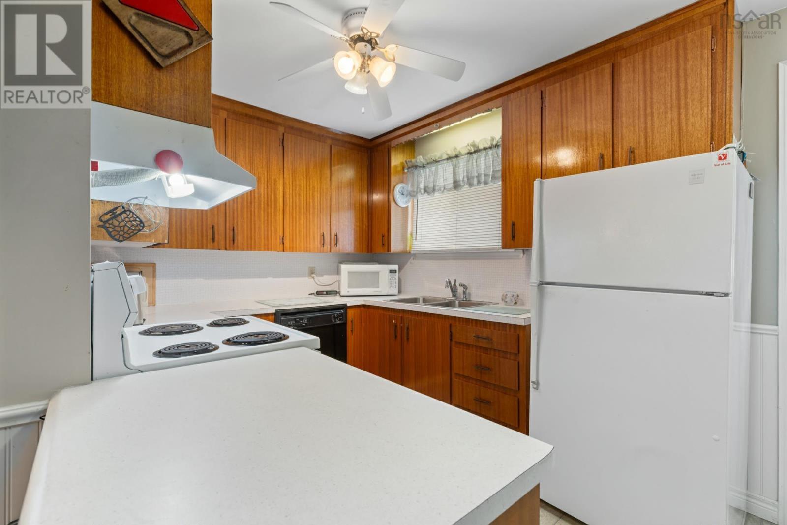 2883 Connaught Avenue, Halifax, Nova Scotia  B3L 3A2 - Photo 5 - 202603141