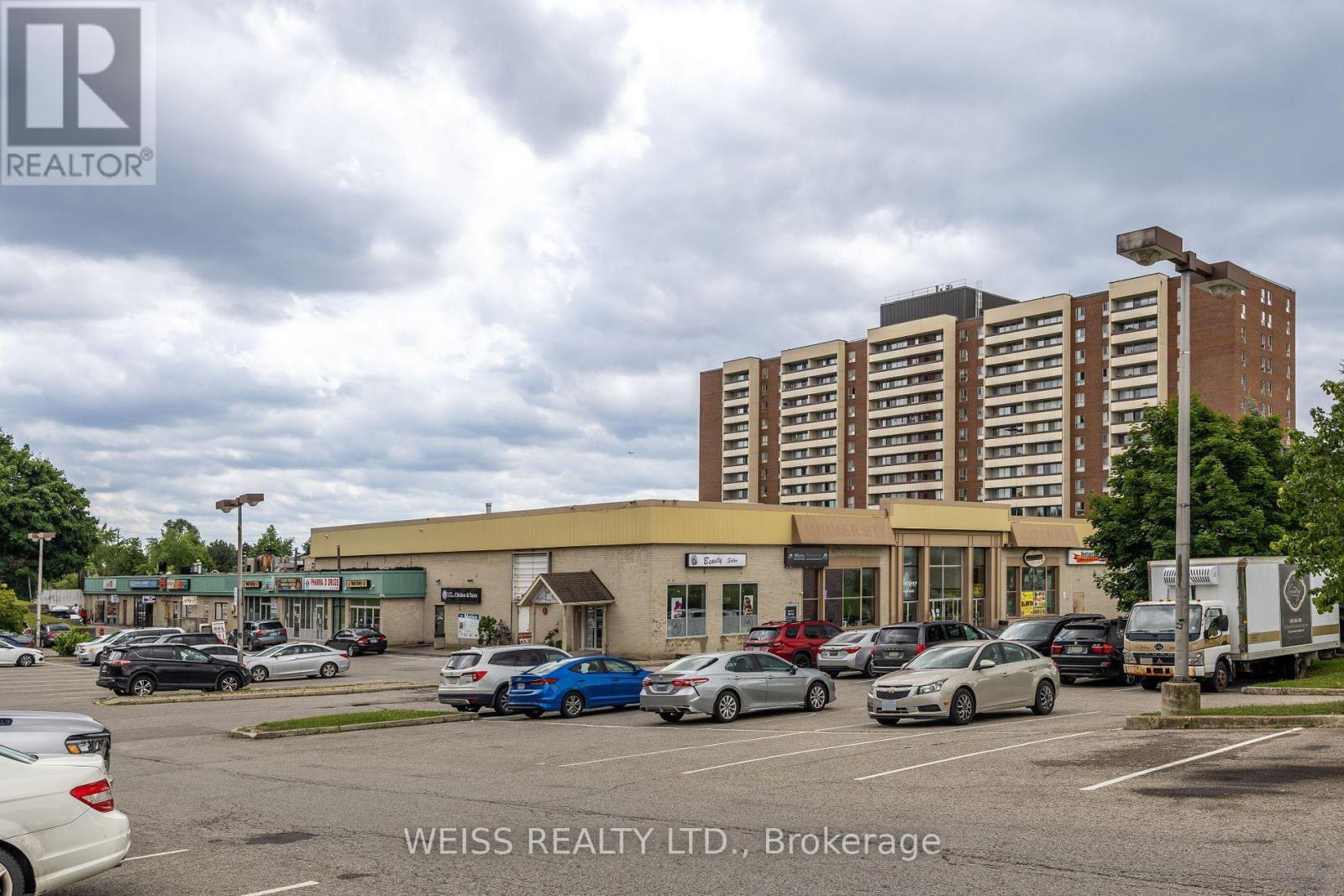 R - 45 Four Winds Drive, Toronto, Ontario  M3J 2T6 - Photo 15 - W12806112