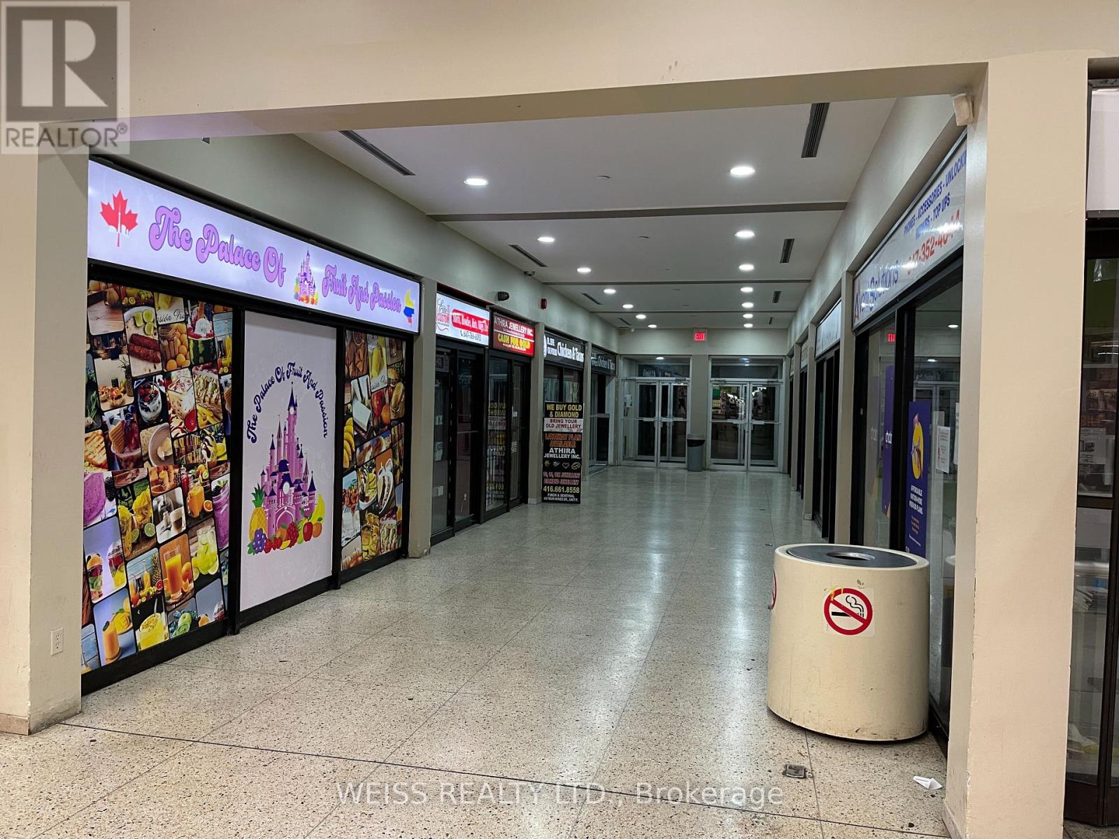 R - 45 Four Winds Drive, Toronto, Ontario  M3J 2T6 - Photo 23 - W12806112