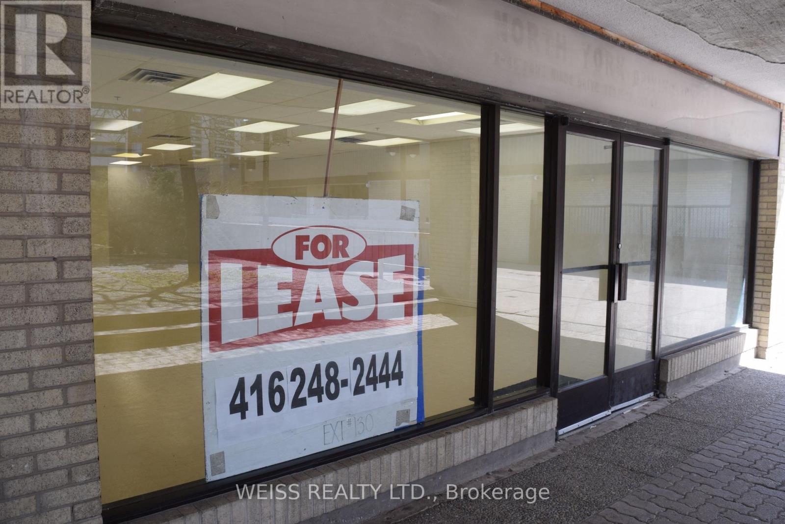 R - 45 Four Winds Drive, Toronto, Ontario  M3J 2T6 - Photo 6 - W12806112