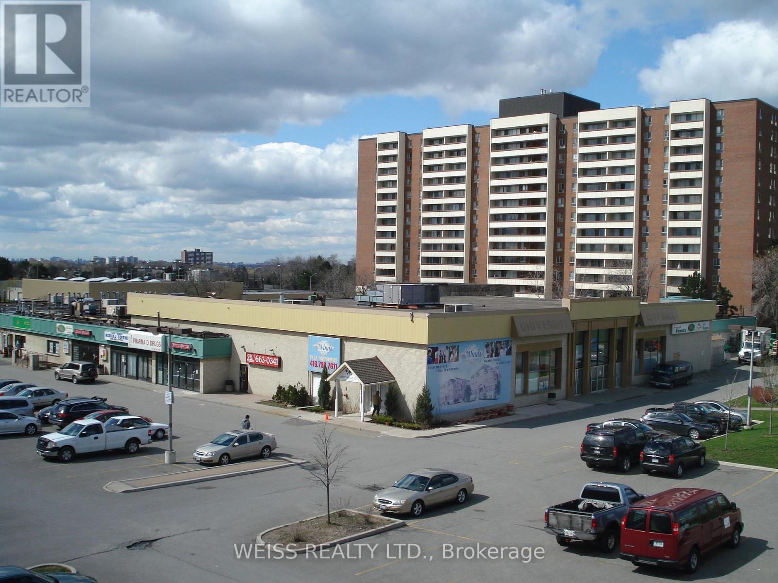 R - 45 Four Winds Drive, Toronto, Ontario  M3J 2T6 - Photo 7 - W12806112