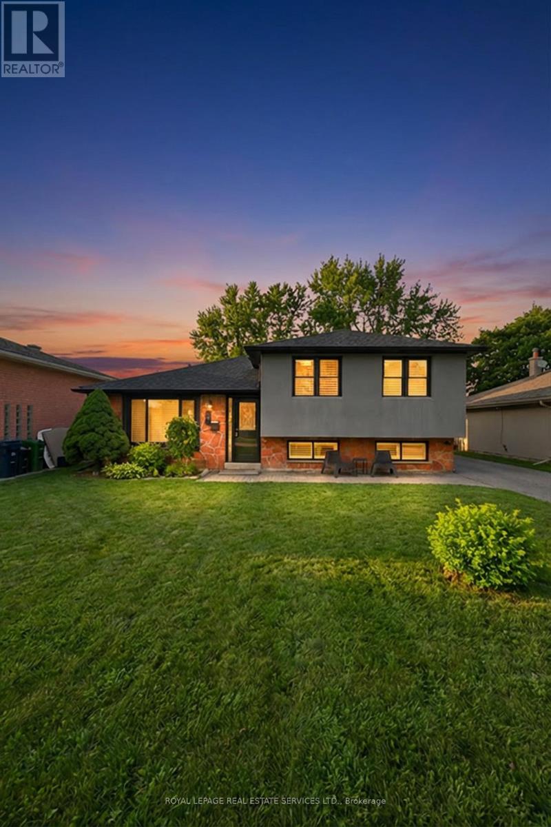 16 Wareside Road, Toronto, Ontario  M9C 3B2 - Photo 2 - W12806180