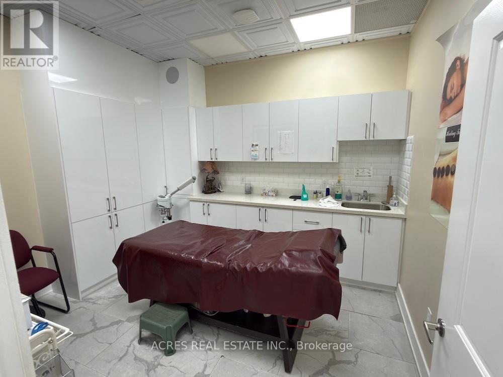 10 - 860 North Park Drive, Brampton (Westgate), Ontario  L6S 4N5 - Photo 29 - W12806190