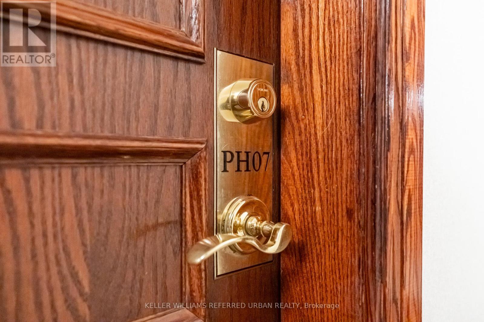 Ph7 - 2585 Erin Centre Boulevard, Mississauga (City Centre), Ontario  L5M 6Z7 - Photo 11 - W12806194