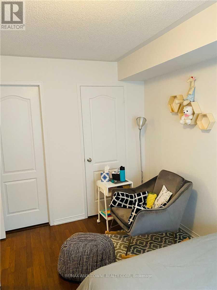 6 - 2492 Post Road, Oakville (Ro River Oaks), Ontario  L6H 0K1 - Photo 13 - W12806206