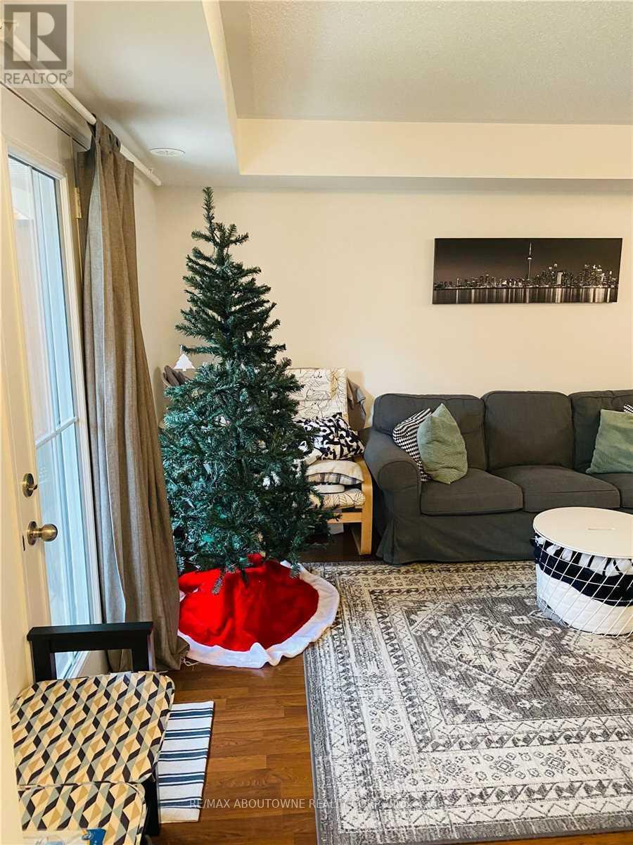 6 - 2492 Post Road, Oakville (Ro River Oaks), Ontario  L6H 0K1 - Photo 3 - W12806206