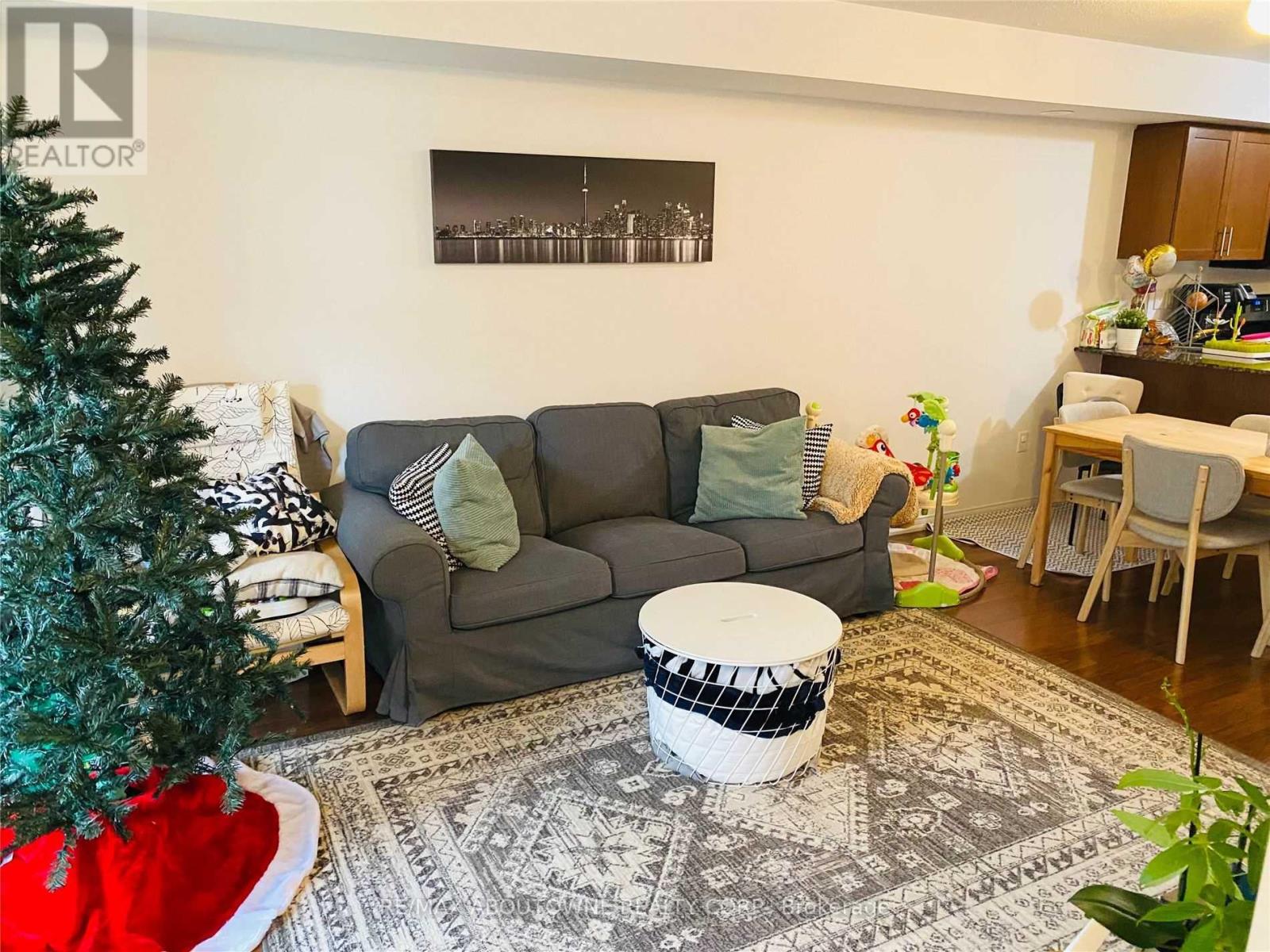 6 - 2492 Post Road, Oakville (Ro River Oaks), Ontario  L6H 0K1 - Photo 5 - W12806206