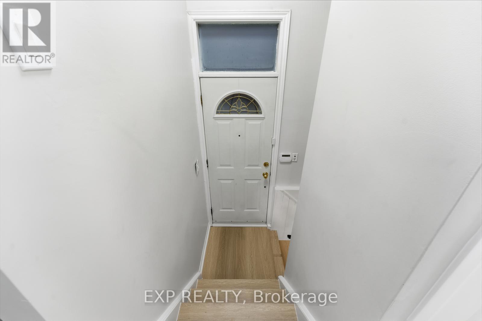 5 Hatherley Road, Toronto, Ontario  M6E 1V8 - Photo 17 - W12806274