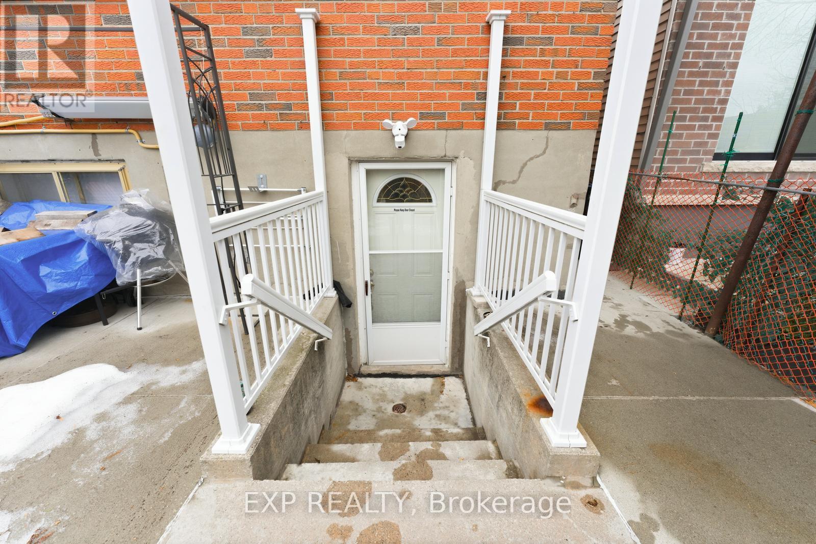 5 Hatherley Road, Toronto, Ontario  M6E 1V8 - Photo 21 - W12806274