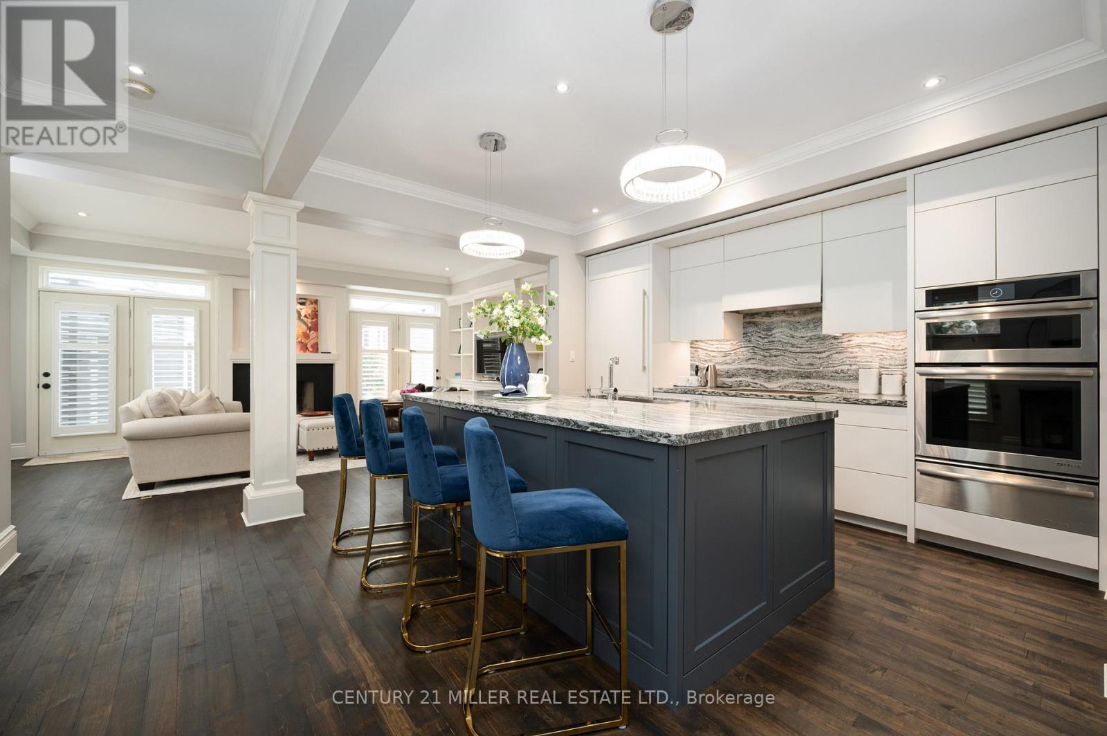 45 Head Street, Oakville, Ontario  L6K 1L4 - Photo 11 - W12806280