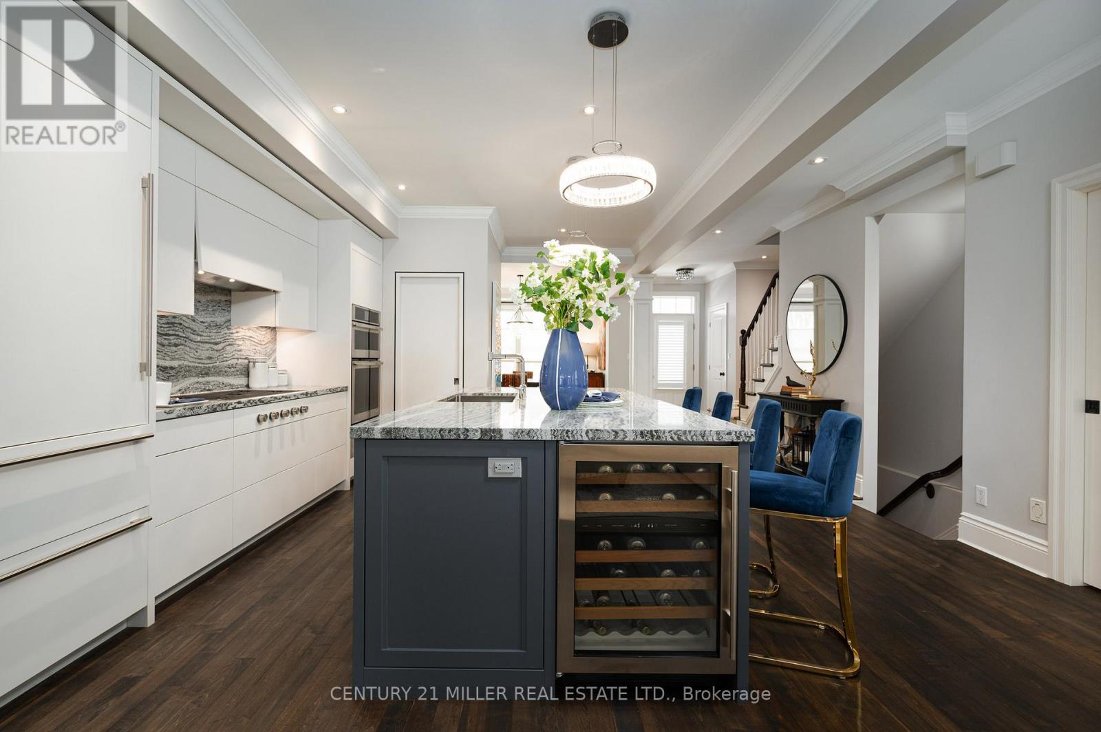 45 Head Street, Oakville, Ontario  L6K 1L4 - Photo 13 - W12806280