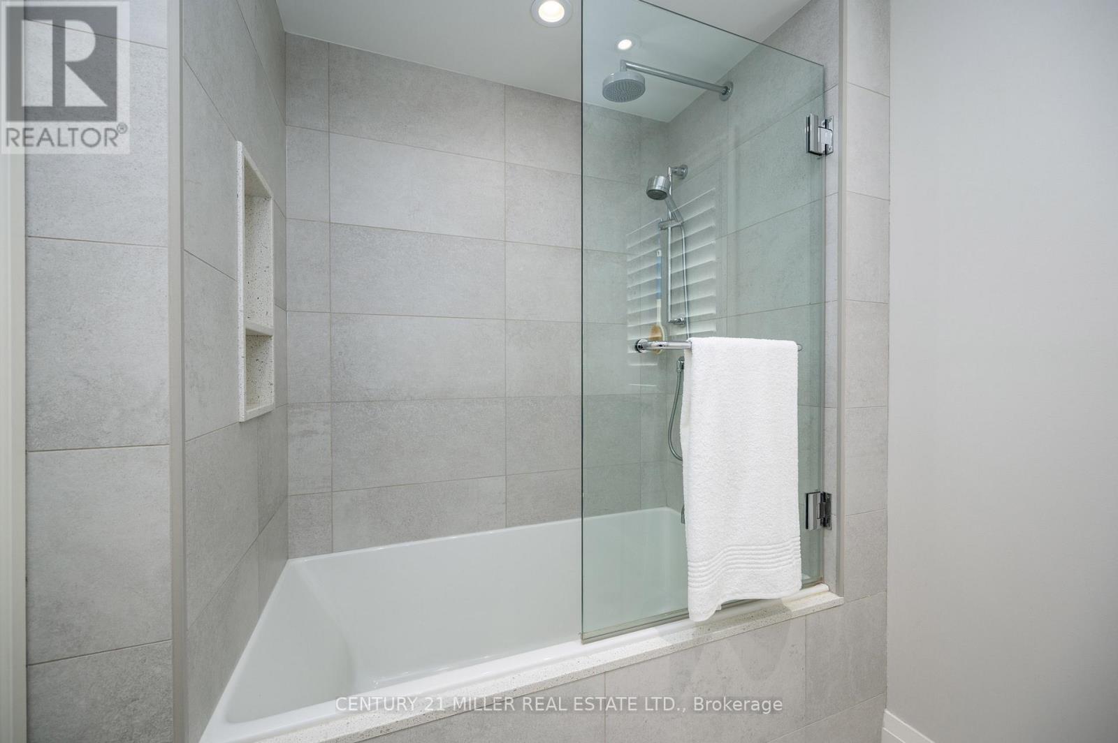 45 Head Street, Oakville, Ontario  L6K 1L4 - Photo 26 - W12806280