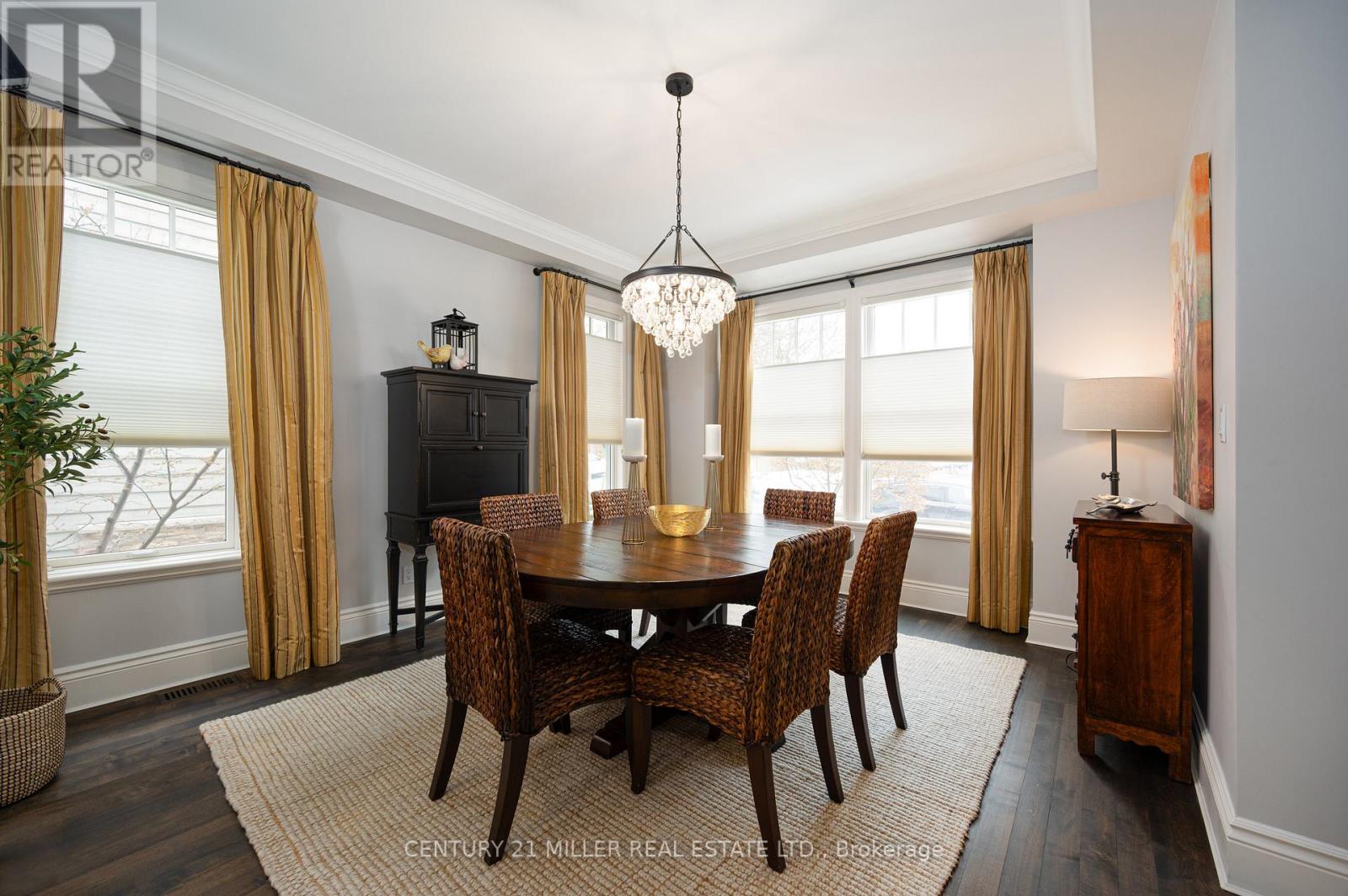 45 Head Street, Oakville, Ontario  L6K 1L4 - Photo 8 - W12806280