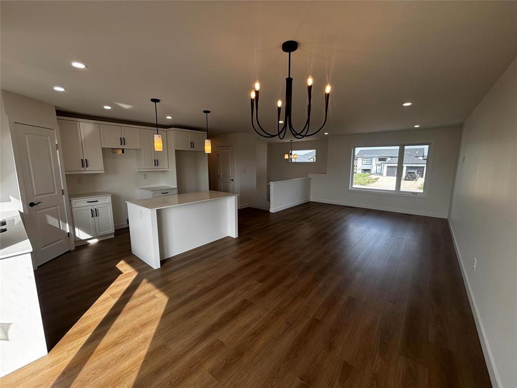 69 Harvest Bay, Blumenort, Manitoba  R5G 2X3 - Photo 6 - 202600578