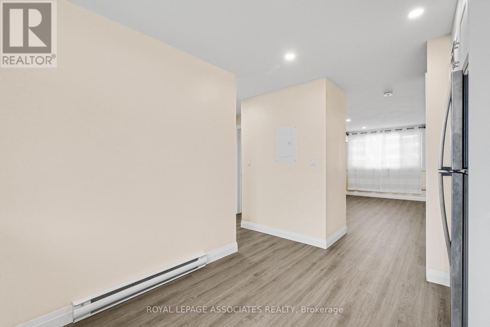 98 Sixth Avenue, Brantford, Ontario  N3S 1B2 - Photo 14 - X12806228