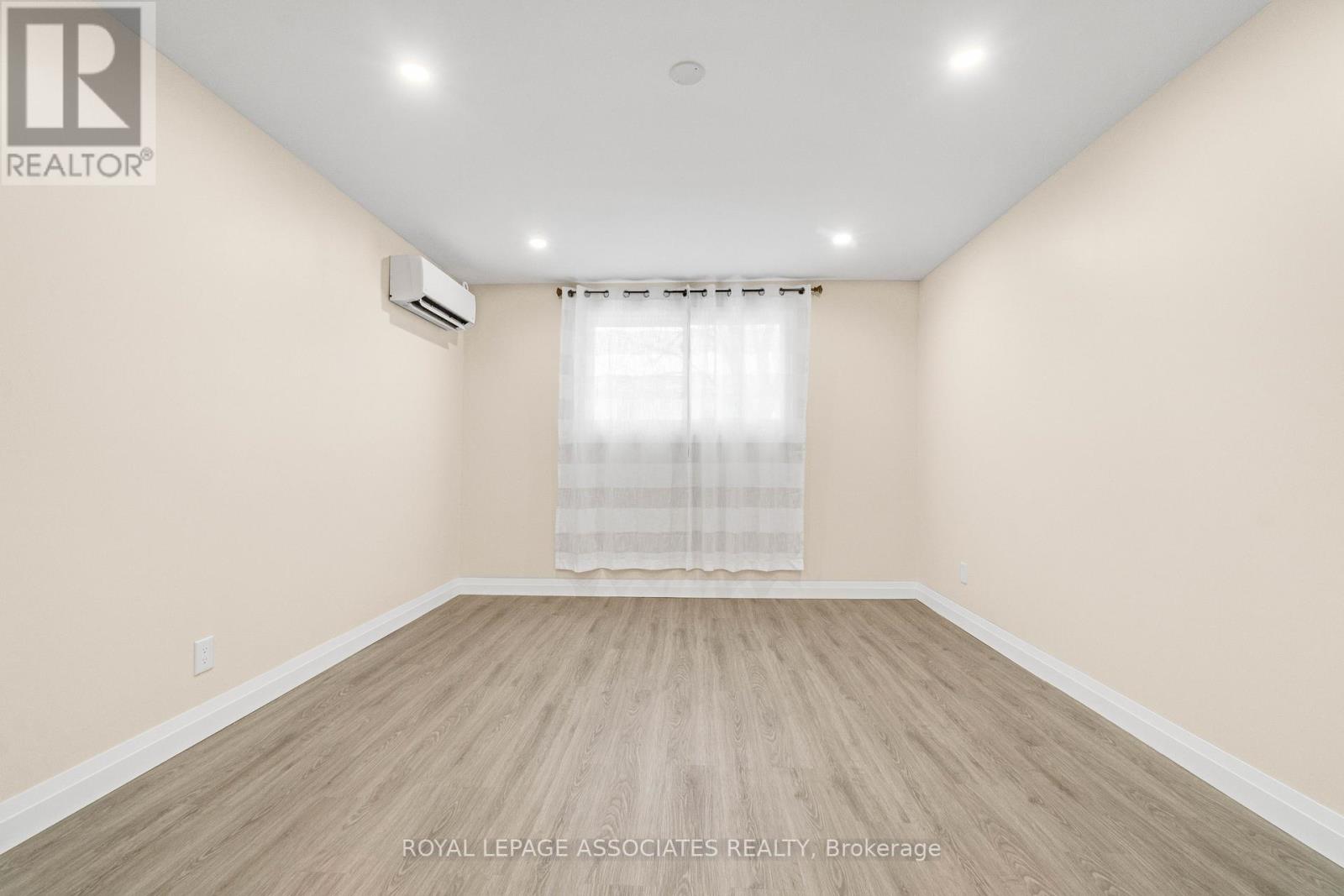 98 Sixth Avenue, Brantford, Ontario  N3S 1B2 - Photo 18 - X12806228