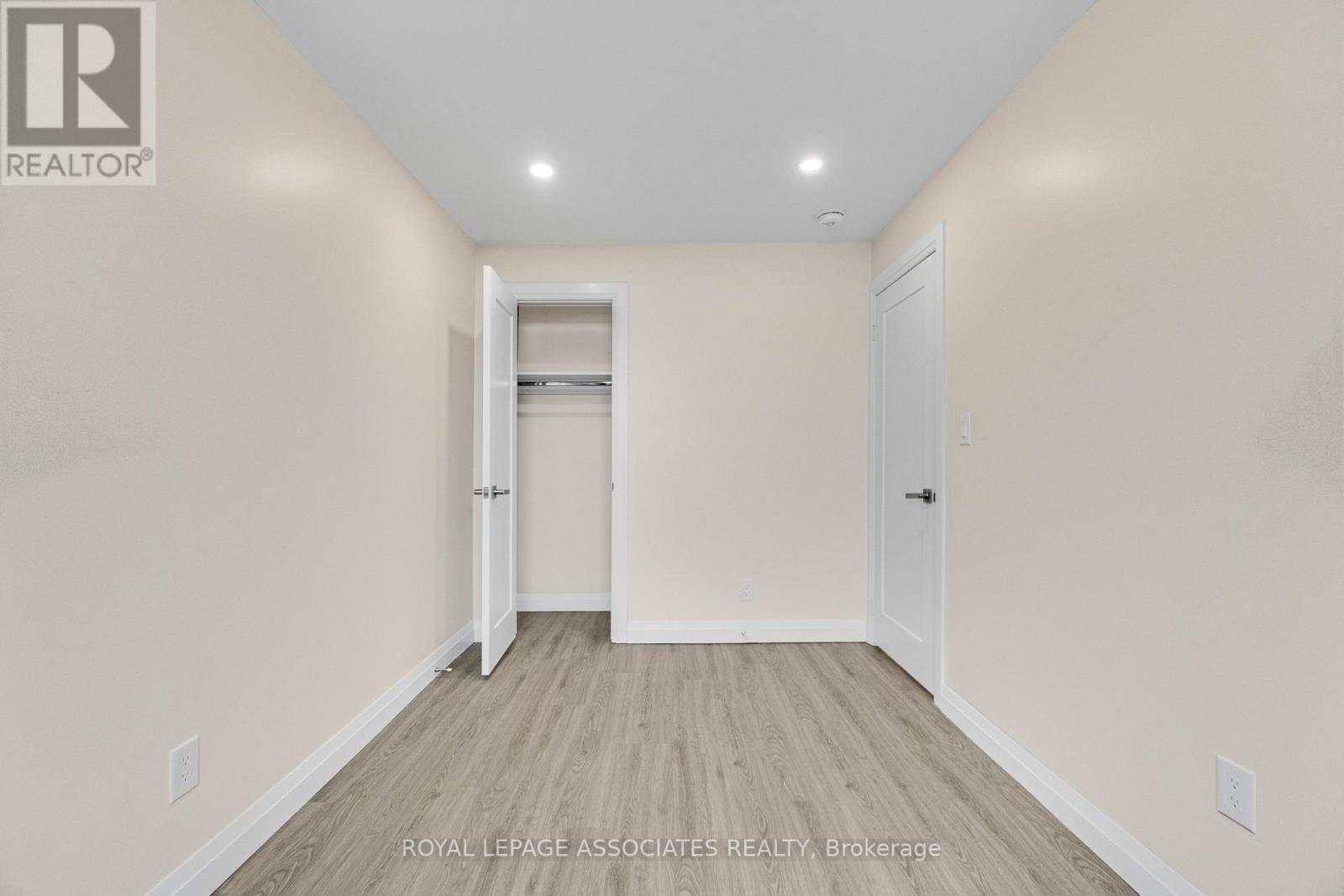 98 Sixth Avenue, Brantford, Ontario  N3S 1B2 - Photo 22 - X12806228