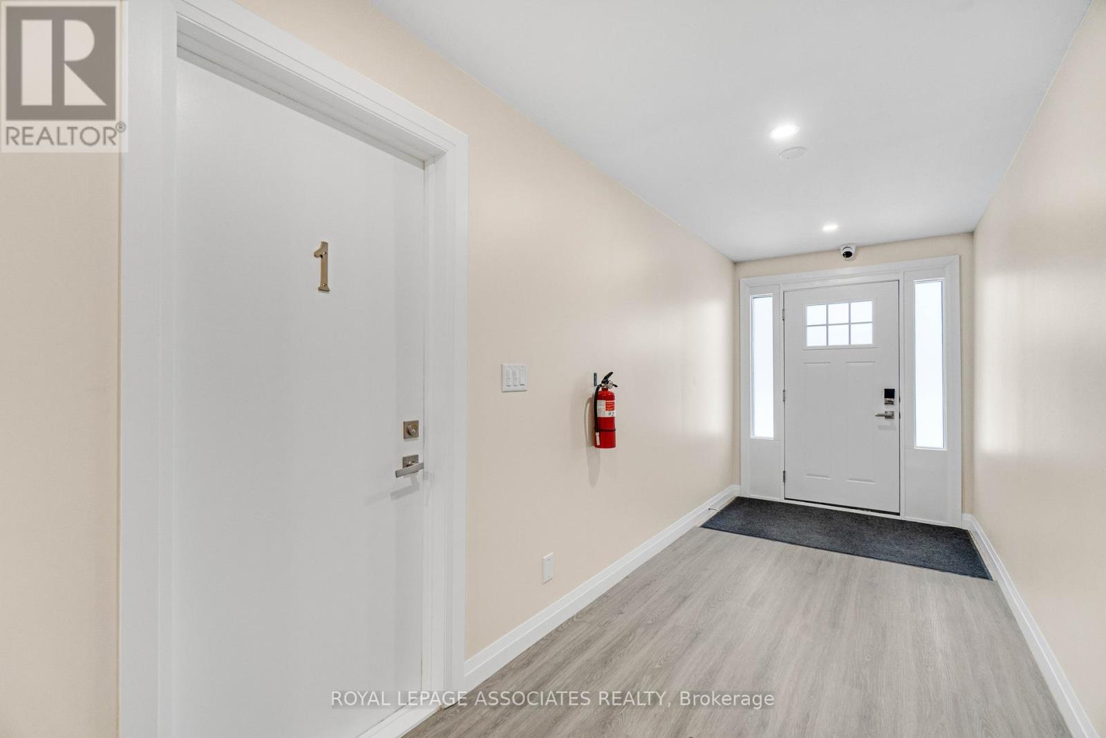 98 Sixth Avenue, Brantford, Ontario  N3S 1B2 - Photo 27 - X12806228