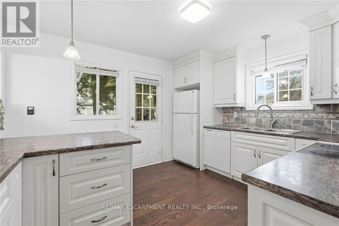 360 Silverbirch Boulevard, Hamilton, Ontario  L0R 1W0 - Photo 11 - X12806240