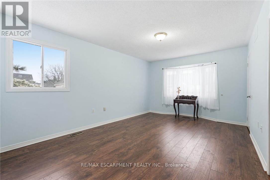 360 Silverbirch Boulevard, Hamilton, Ontario  L0R 1W0 - Photo 17 - X12806240