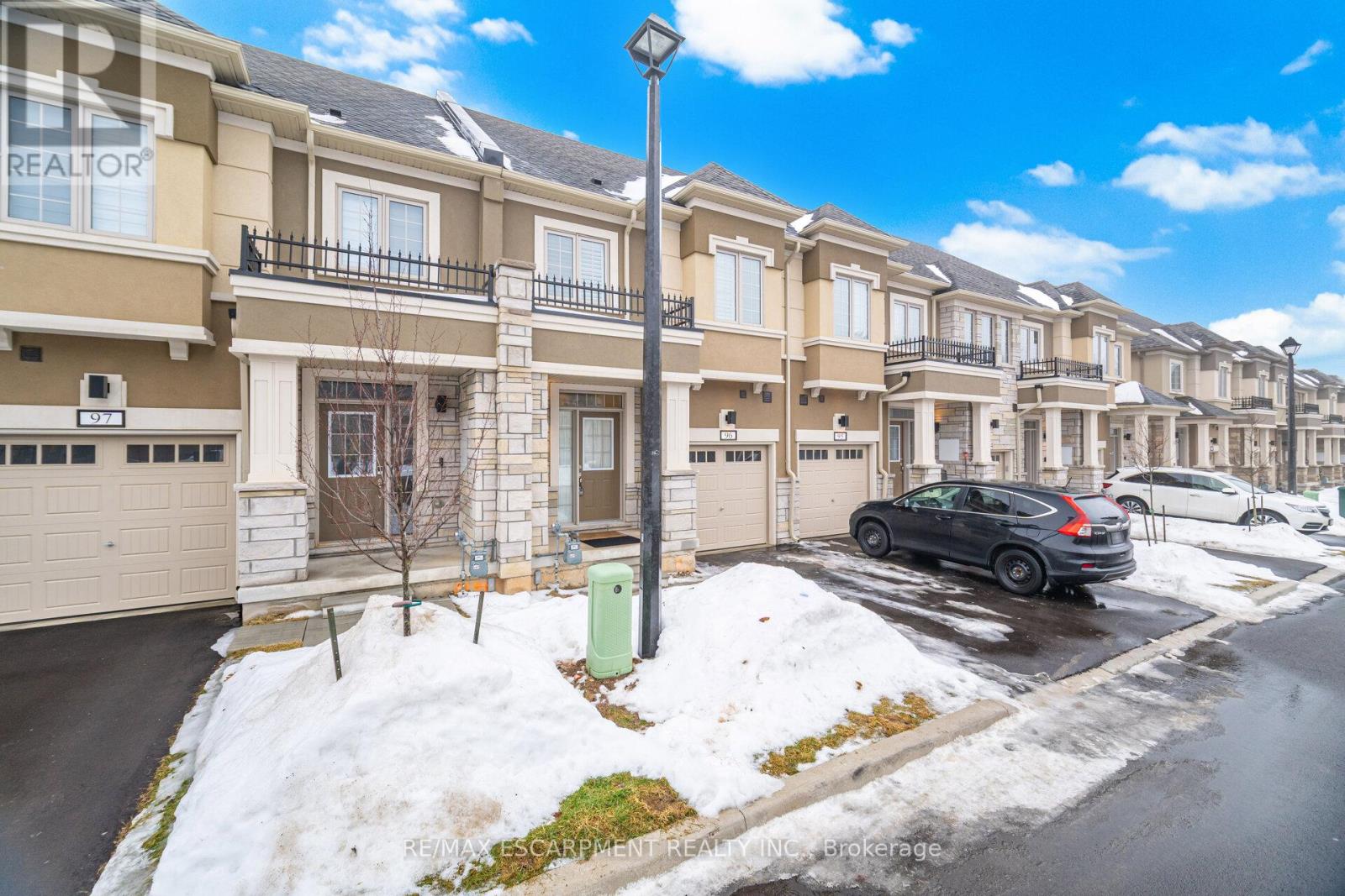 96 - 305 Garner Road W, Hamilton, Ontario  L9G 3K9 - Photo 4 - X12776206