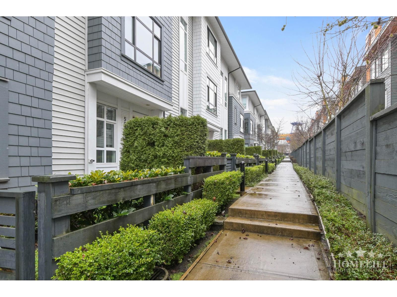 503 16433 WATSON DRIVE, Surrey, British Columbia