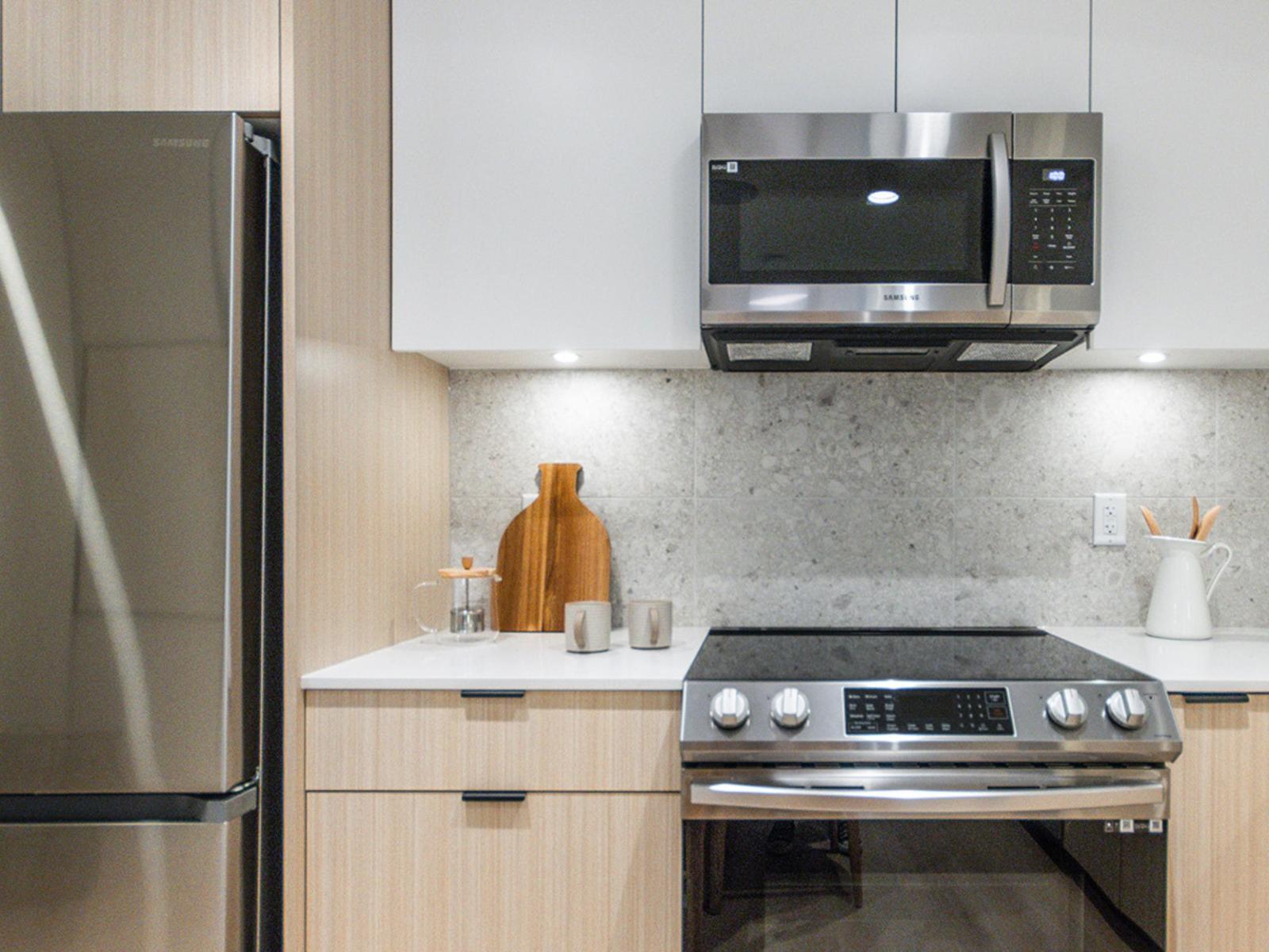 633 20769 Fraser Highway, Langley, British Columbia  V0V 0V0 - Photo 2 - R3091904