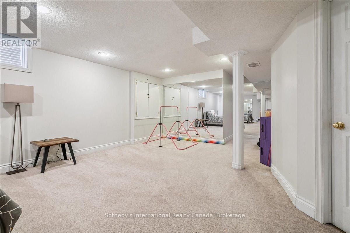 2509 Armour Crescent, Burlington, Ontario  L7M 4S7 - Photo 43 - W12806230