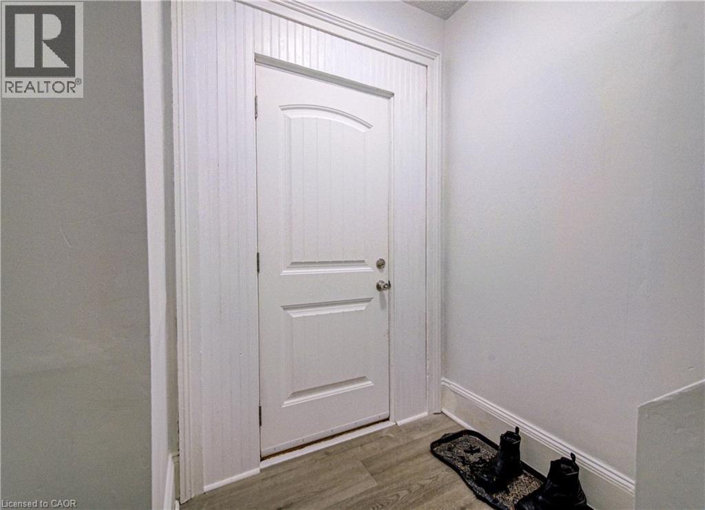 186 Wellington Street, Cambridge, Ontario  N1R 3Z3 - Photo 6 - 40802473