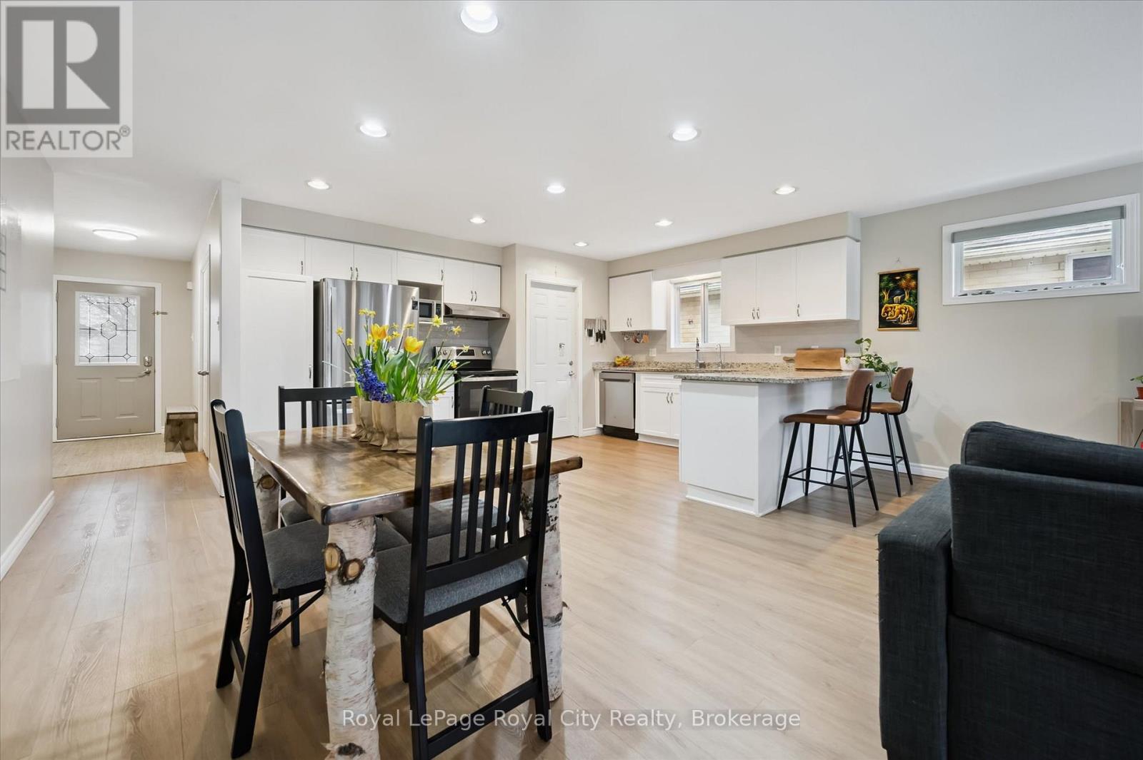 45 Borland Drive, Guelph, Ontario  N1G 5B5 - Photo 4 - X12806324