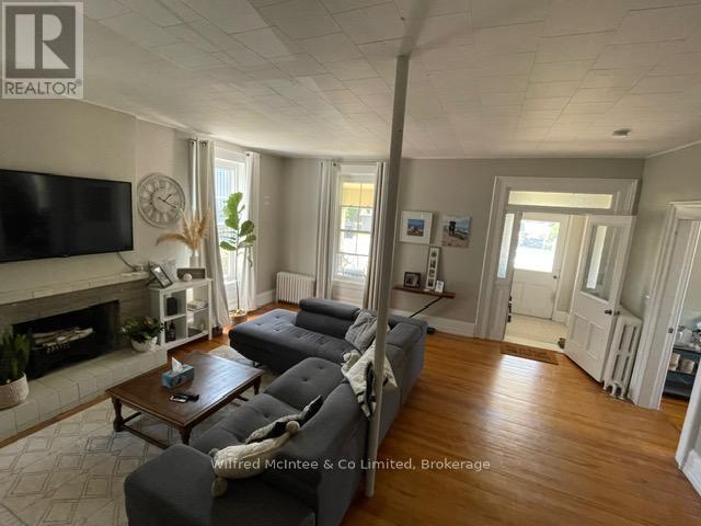 433 Broadway Street, Kincardine, Ontario  N2Z 2G5 - Photo 11 - X12806440