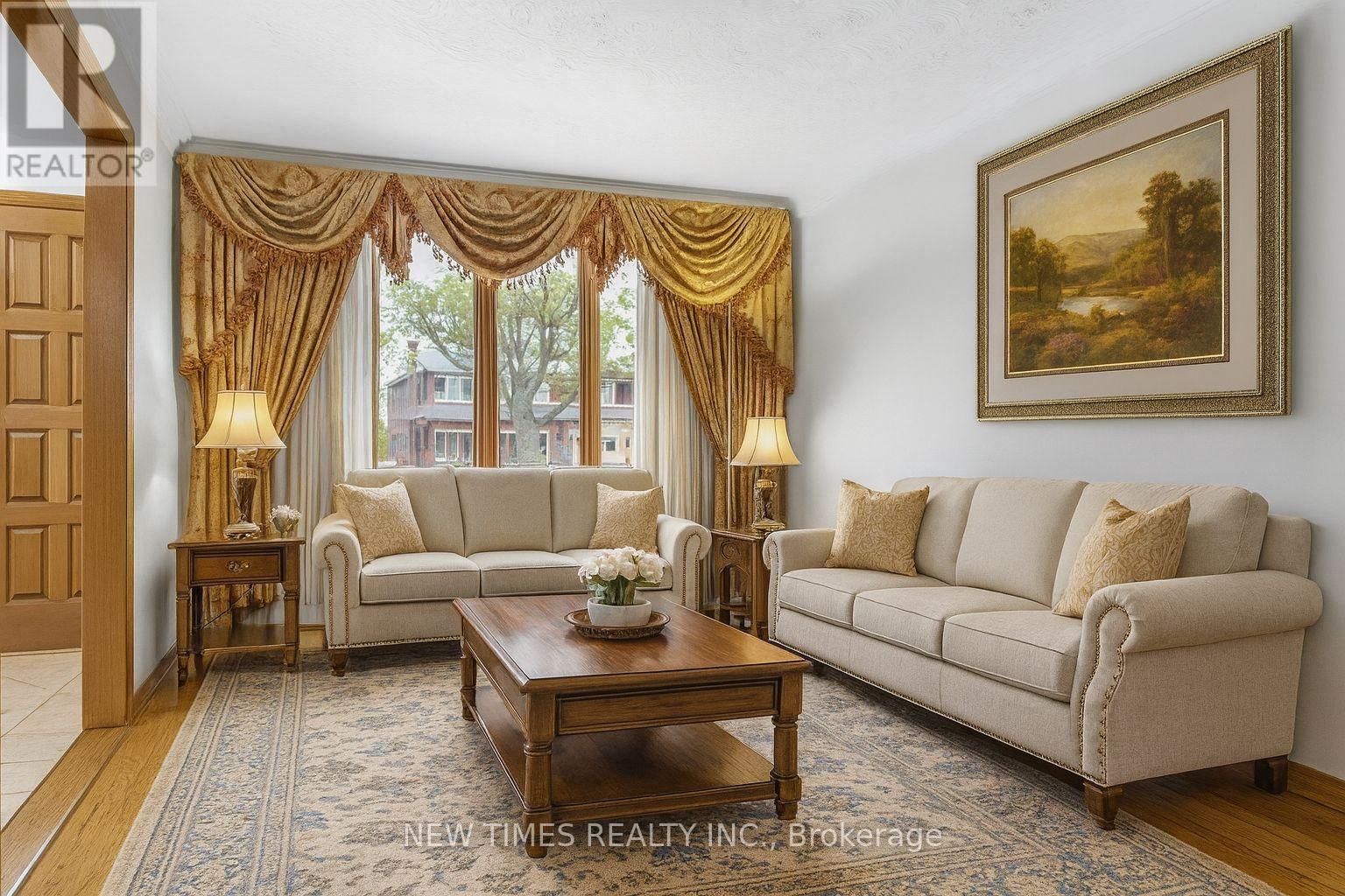 19 Coverdale Crescent, Toronto, Ontario  M1V 2S6 - Photo 4 - E12642920