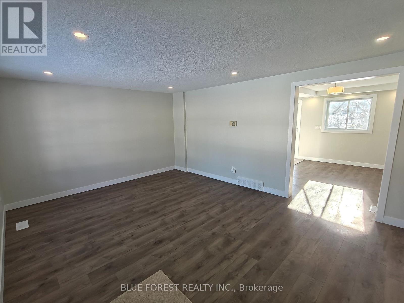 681 Galloway Crescent, London South (South O), Ontario  N6J 2Y6 - Photo 5 - X12806372