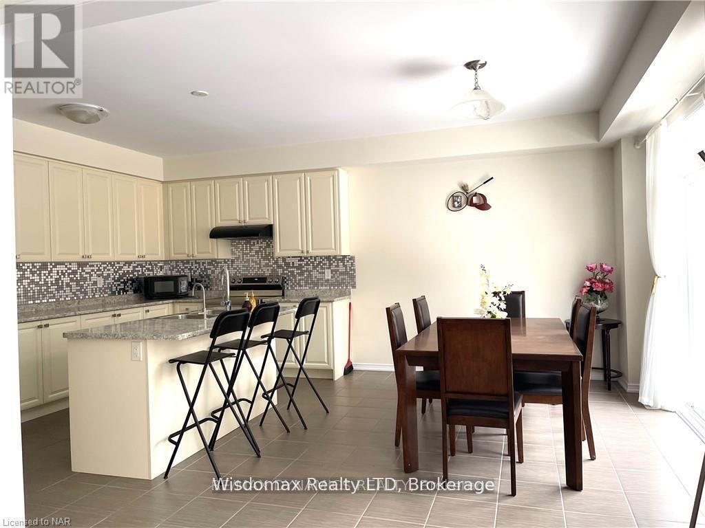 8667 Chickory Trail, Niagara Falls, Ontario  L2H 2Y6 - Photo 11 - X12726584