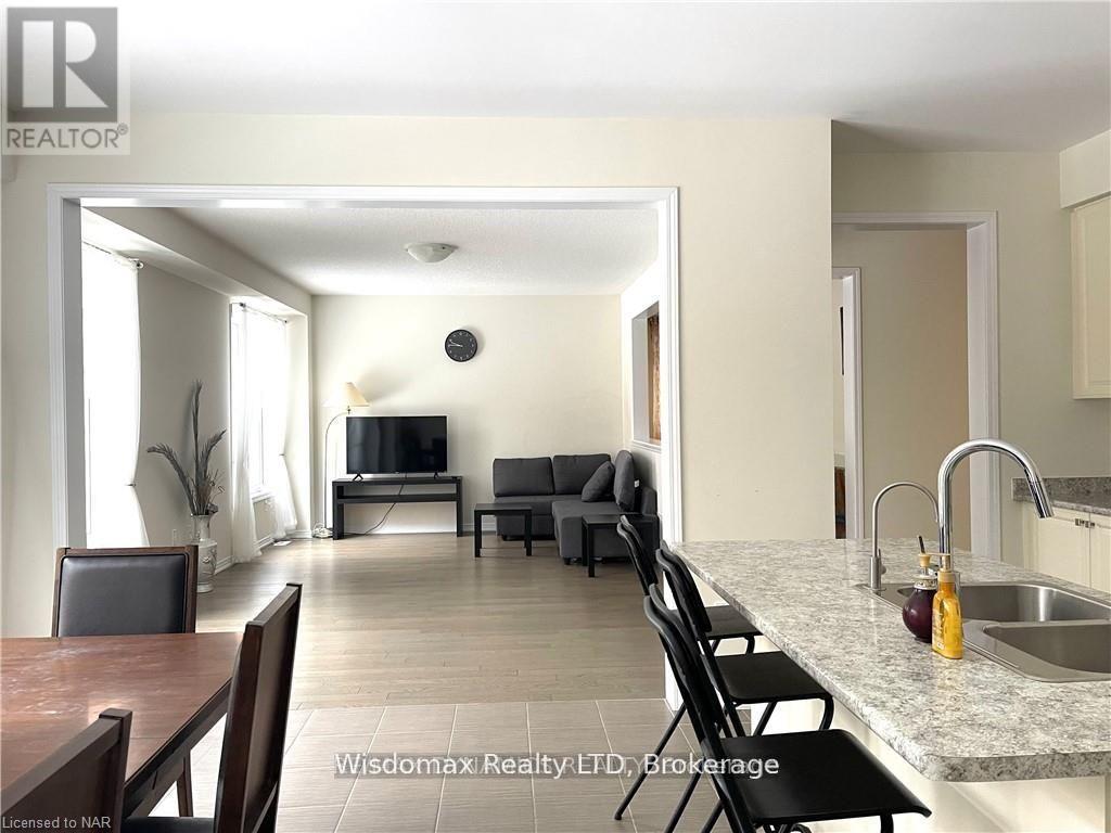 8667 Chickory Trail, Niagara Falls, Ontario  L2H 2Y6 - Photo 14 - X12726584