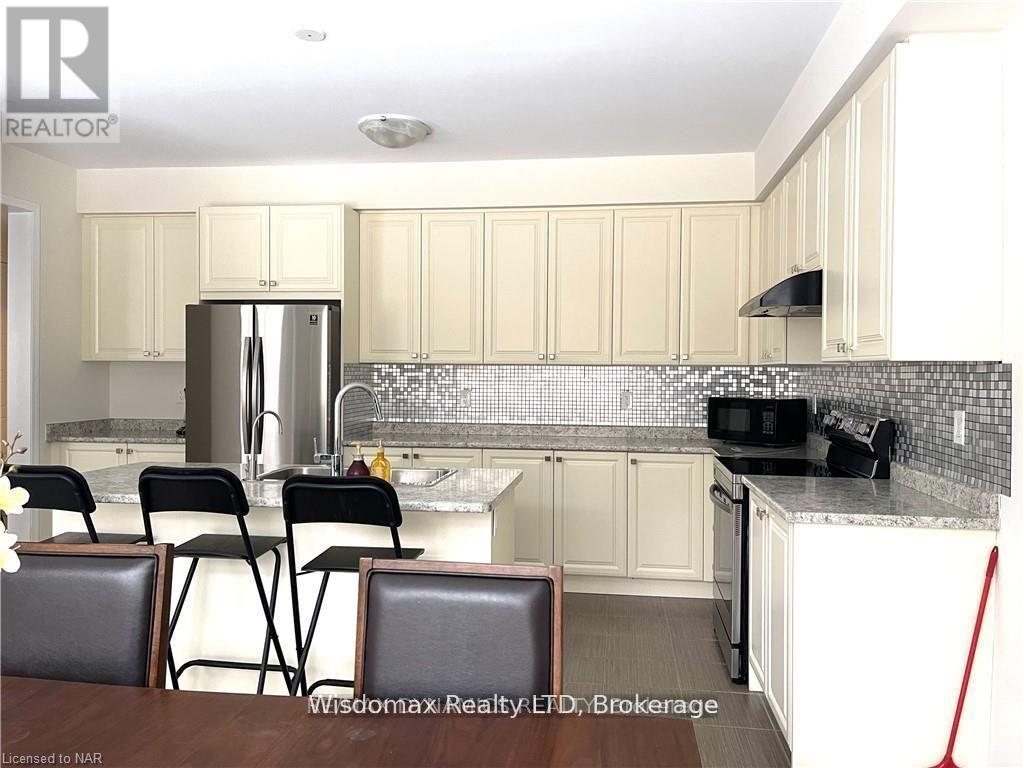 8667 Chickory Trail, Niagara Falls, Ontario  L2H 2Y6 - Photo 12 - X12726584