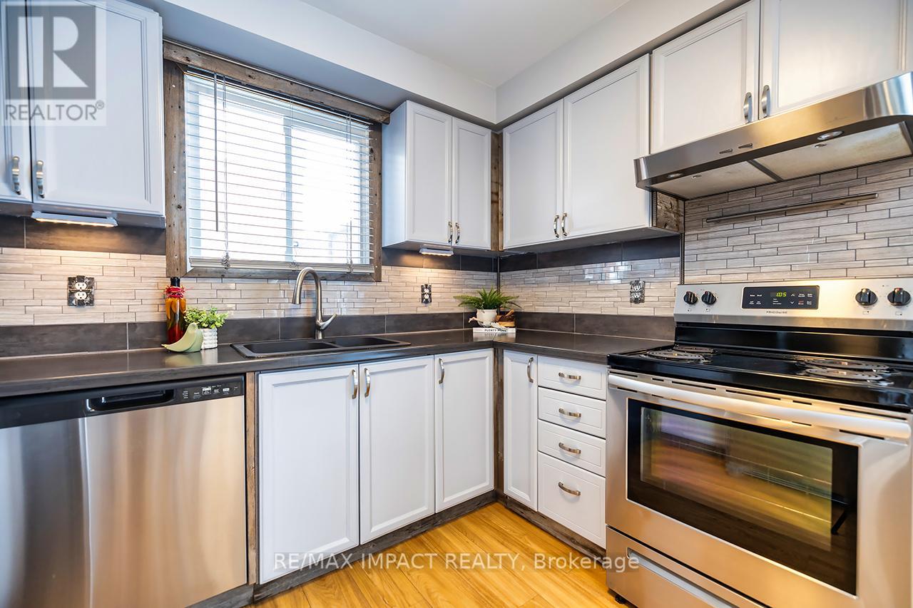 25 Soper Creek Drive, Clarington, Ontario  L1C 4G3 - Photo 8 - E12806416