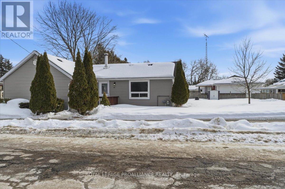 311 JAMIESON STREET E, tweed (tweed (village)), Ontario