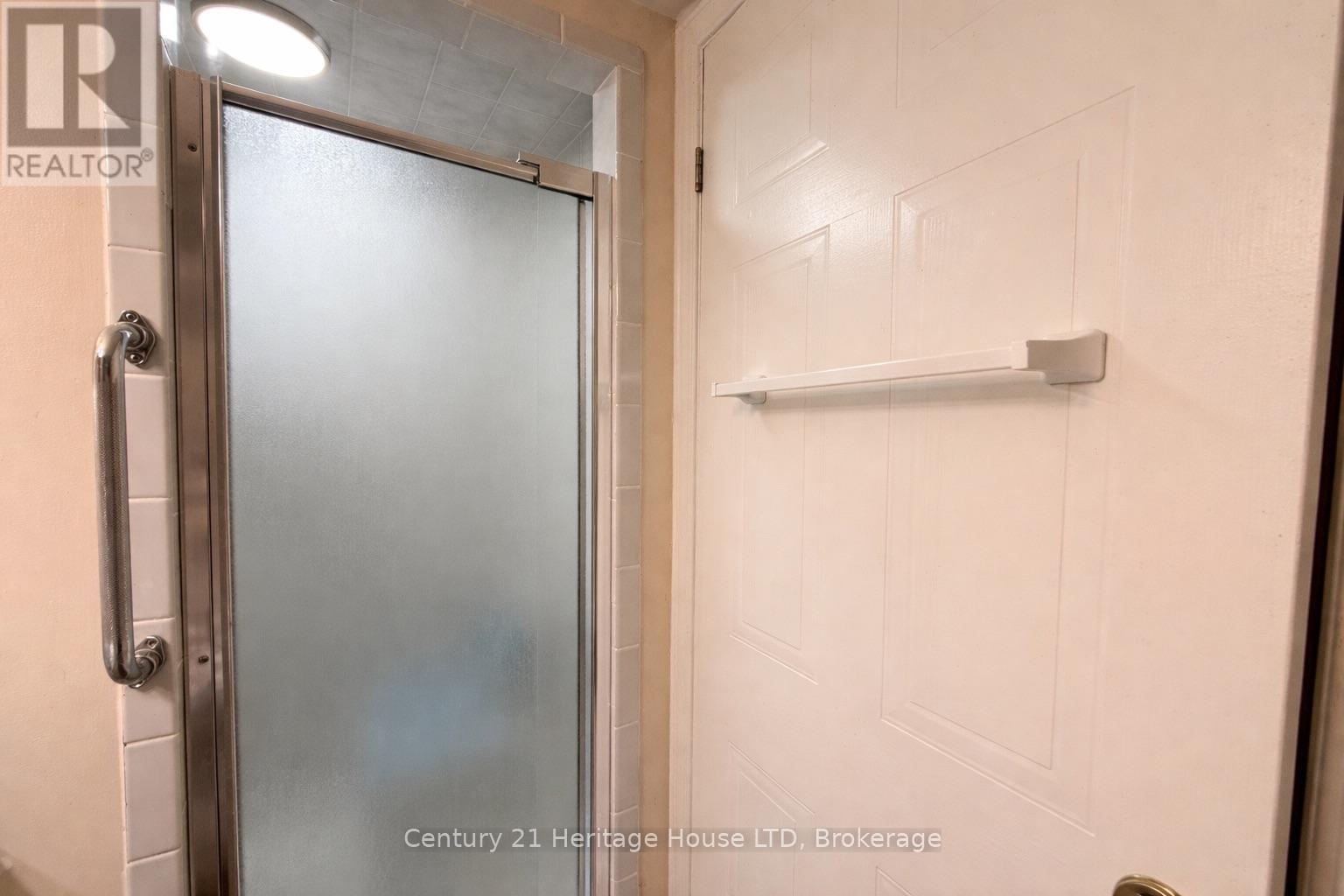 504 - 81 Scott Street, St. Catharines, Ontario  L2N 7L5 - Photo 14 - X12806332