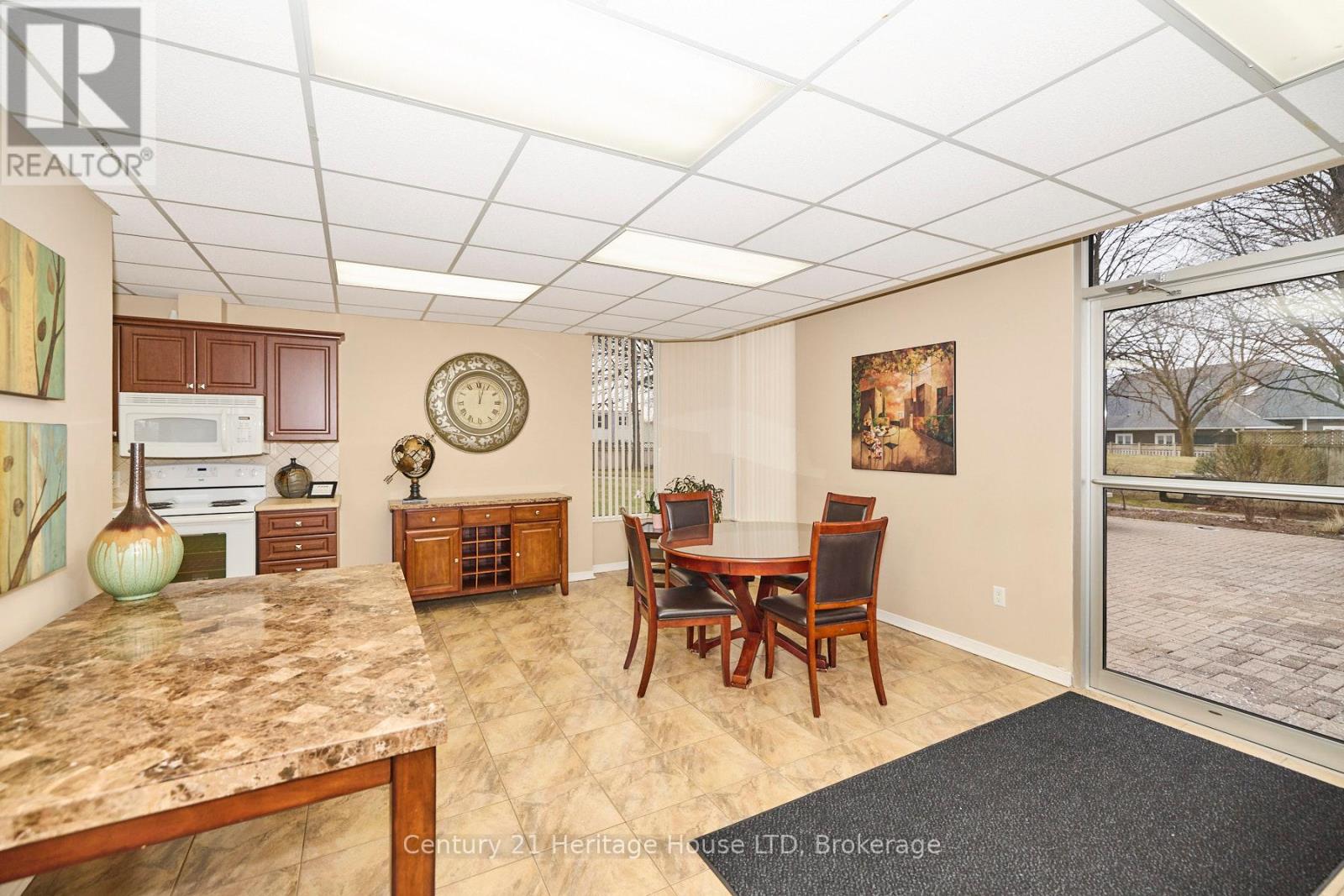 504 - 81 Scott Street, St. Catharines, Ontario  L2N 7L5 - Photo 18 - X12806332