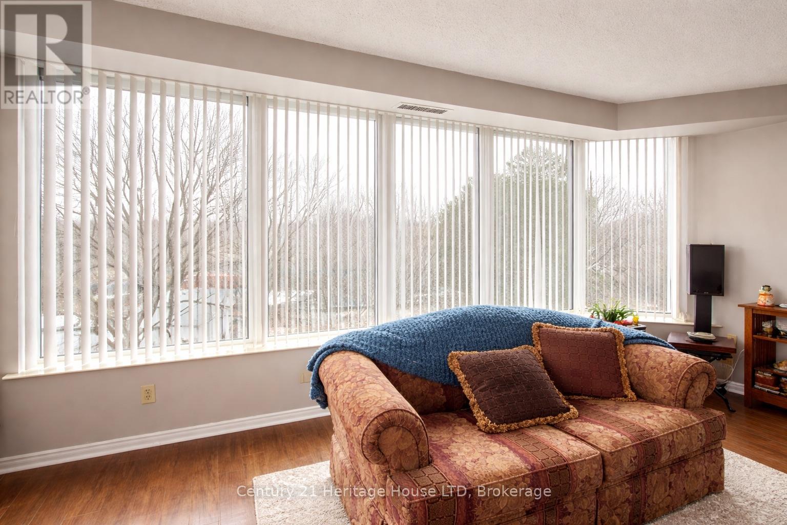 504 - 81 Scott Street, St. Catharines, Ontario  L2N 7L5 - Photo 8 - X12806332