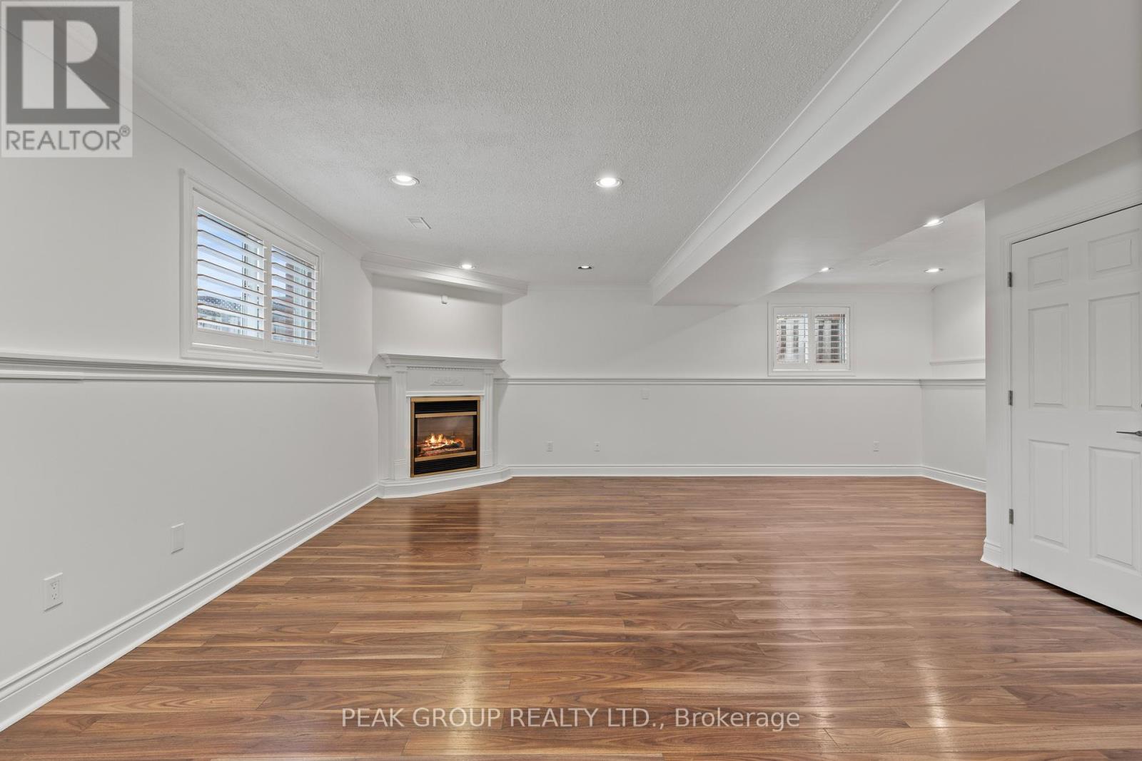 3387 Cardinal Drive, Niagara Falls, Ontario L2H 3A6 - Photo 6 - X12806408