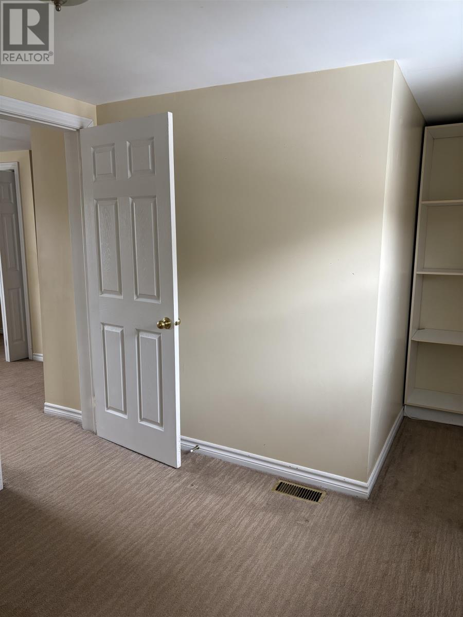 21 Sherwood Road, Charlottetown, Prince Edward Island  C1E 1S7 - Photo 9 - 202602890