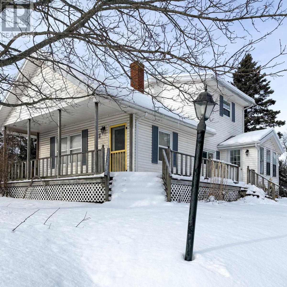 21 Sherwood Road, Charlottetown, Prince Edward Island  C1E 1S7 - Photo 1 - 202602890