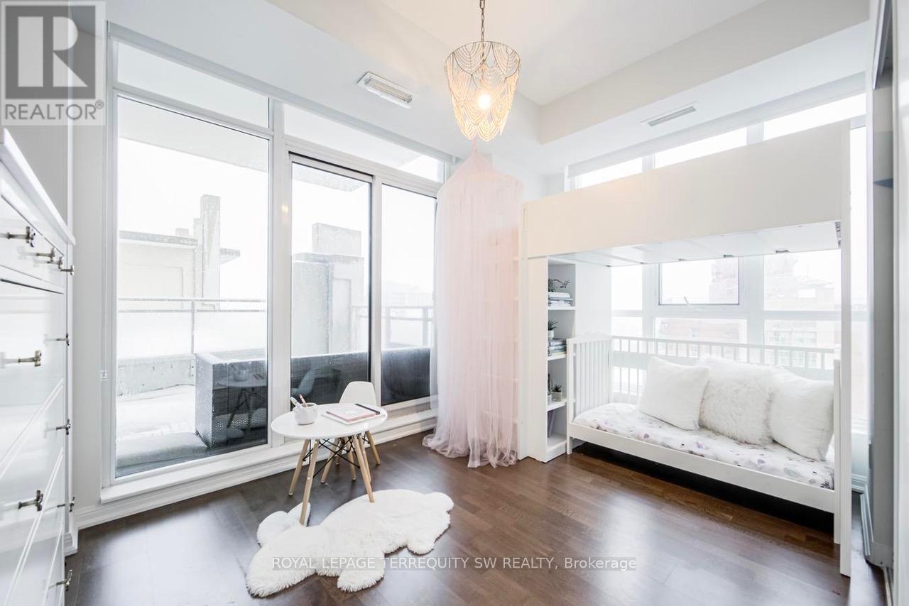 1201 - 21 Grand Magazine Street, Toronto, Ontario  M5V 1B5 - Photo 11 - C12806392