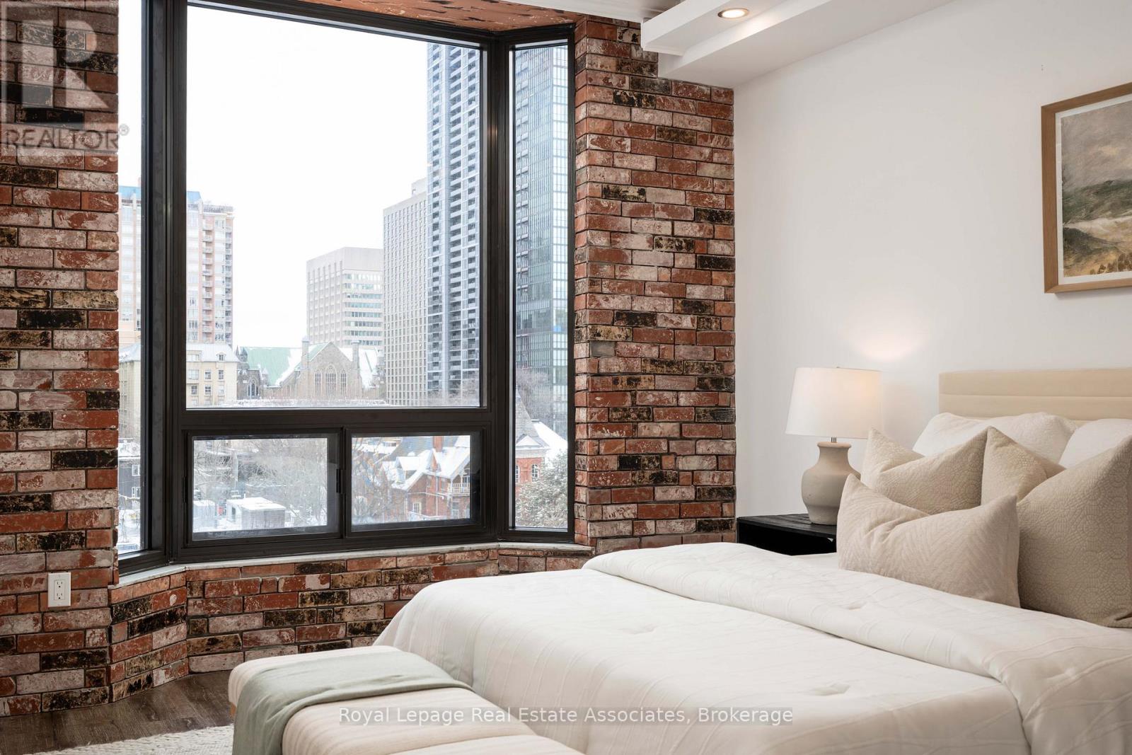 702 - 86 Gloucester Street, Toronto, Ontario  M4Y 2S2 - Photo 22 - C12806398