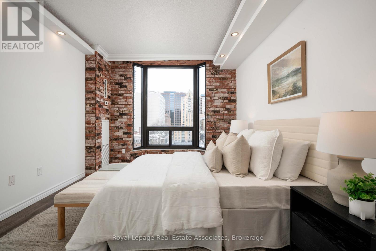 702 - 86 Gloucester Street, Toronto, Ontario  M4Y 2S2 - Photo 23 - C12806398